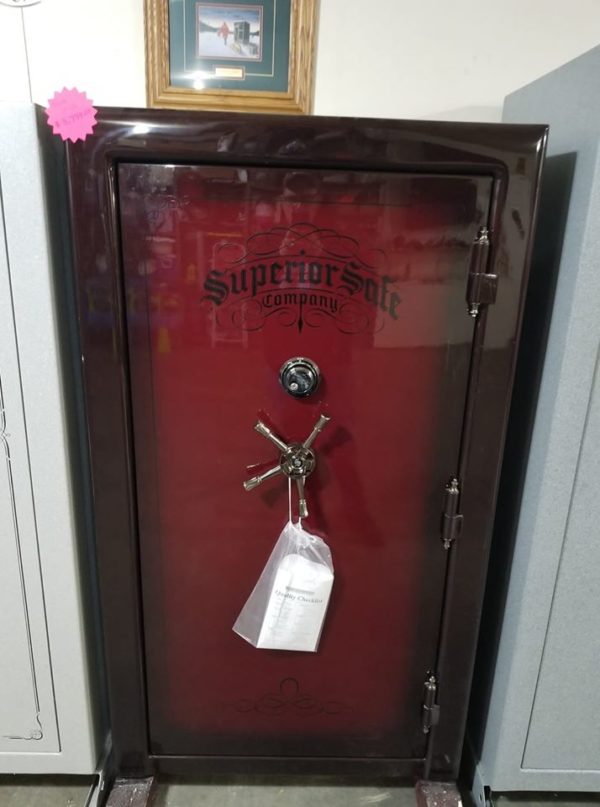 Superior Safe - Red
